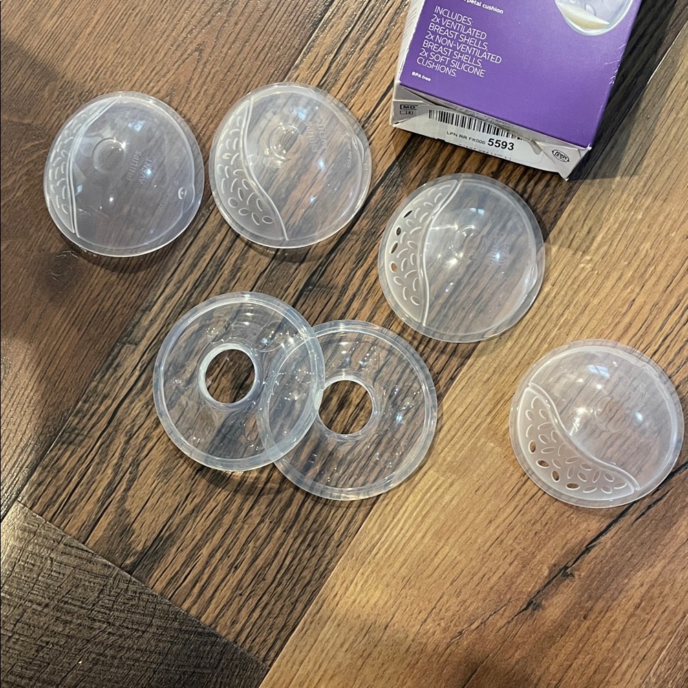 Philips Avent Breast Shells - Picture 2 of 2